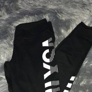 Victoria secret legging good condition no peeling